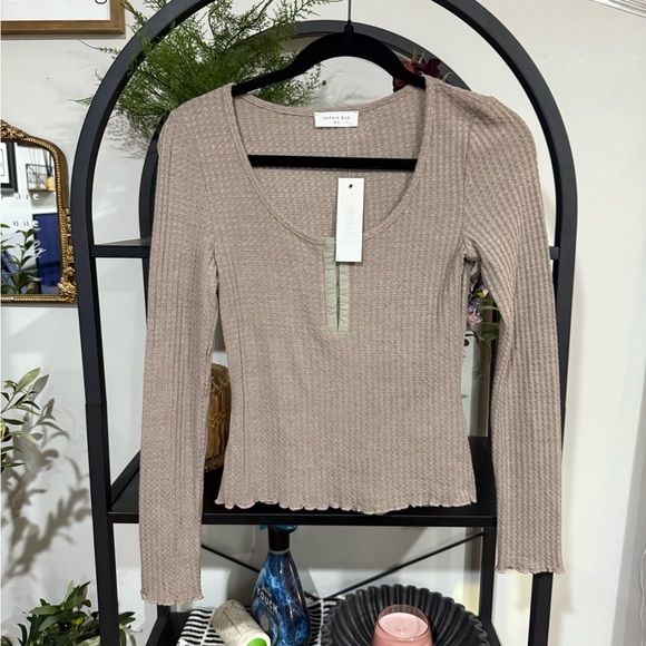 Sophie Rue Tan Ribbed Long Sleeve Blouse size small - Picture 1 of 7